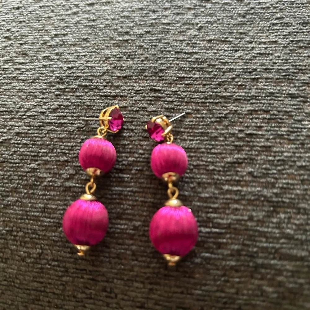 Kate Spade Fuchsia Pink Linear Graduated Thread Wrapped Ball Earrings